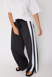 KINGSLEY Pants Black