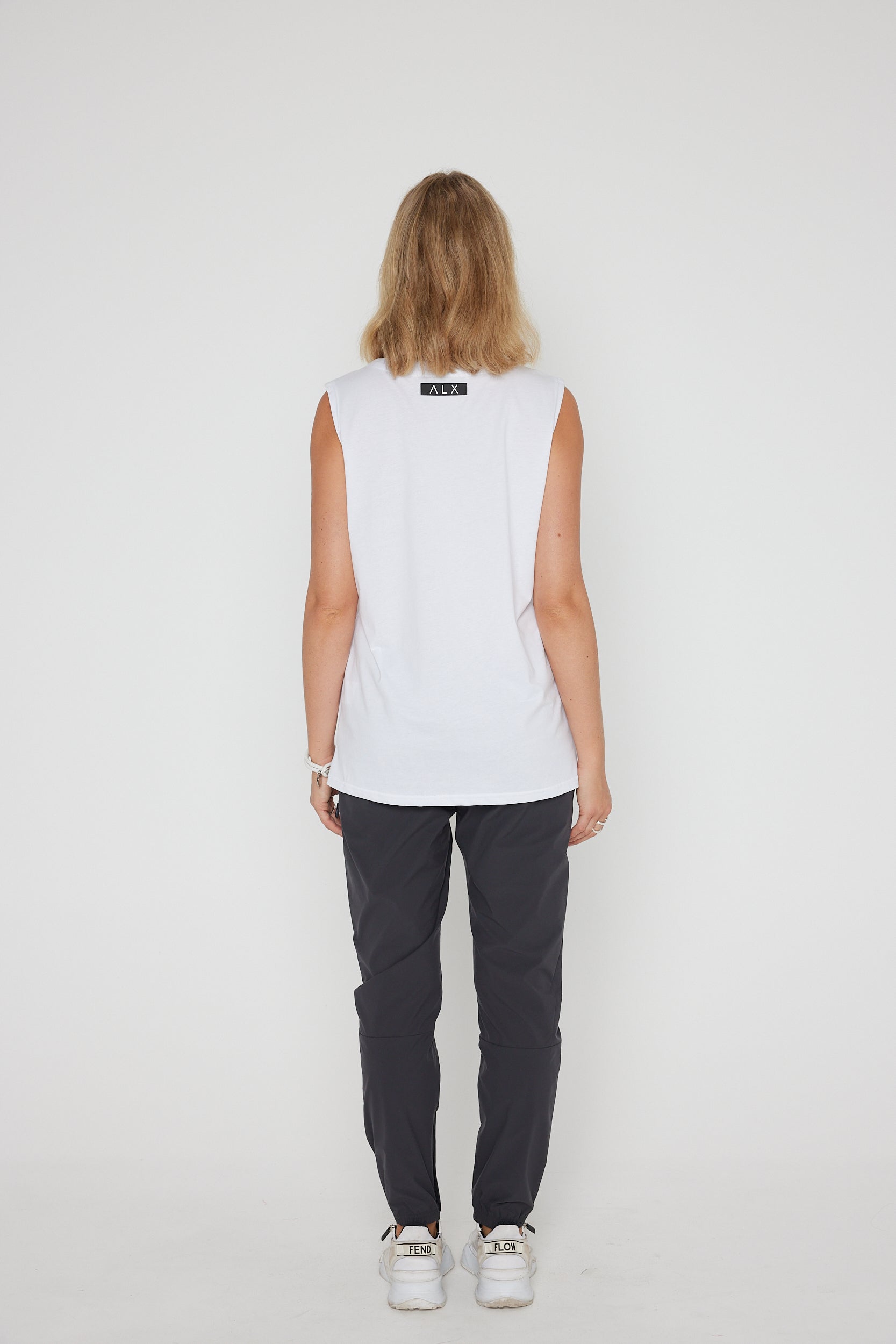 SIMBA V-Neck White