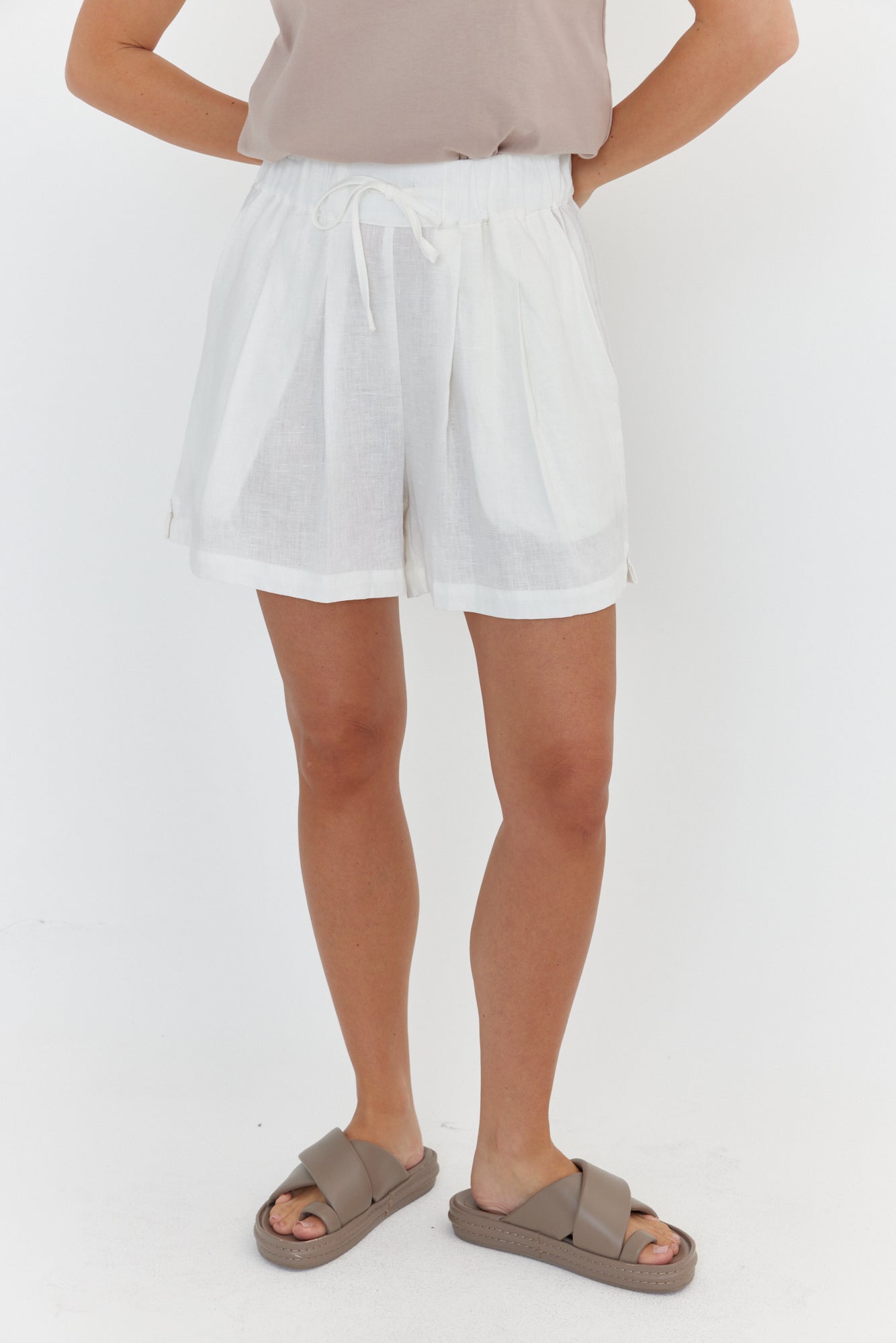 RAZ Shorts White