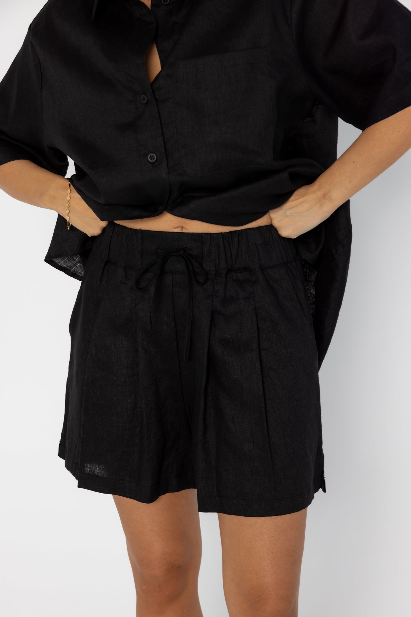 RAZ Shorts Black