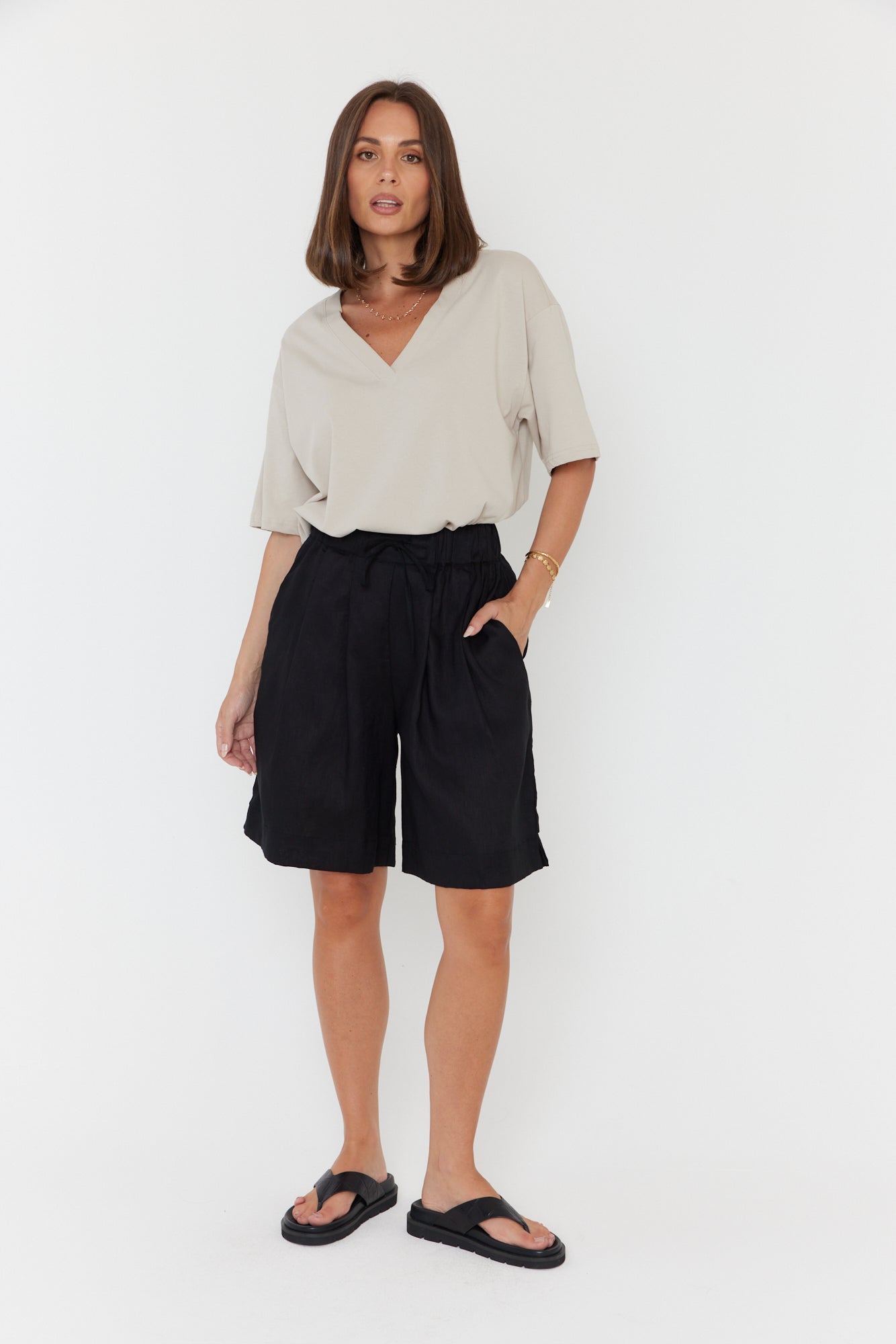 JUNY Shorts Black