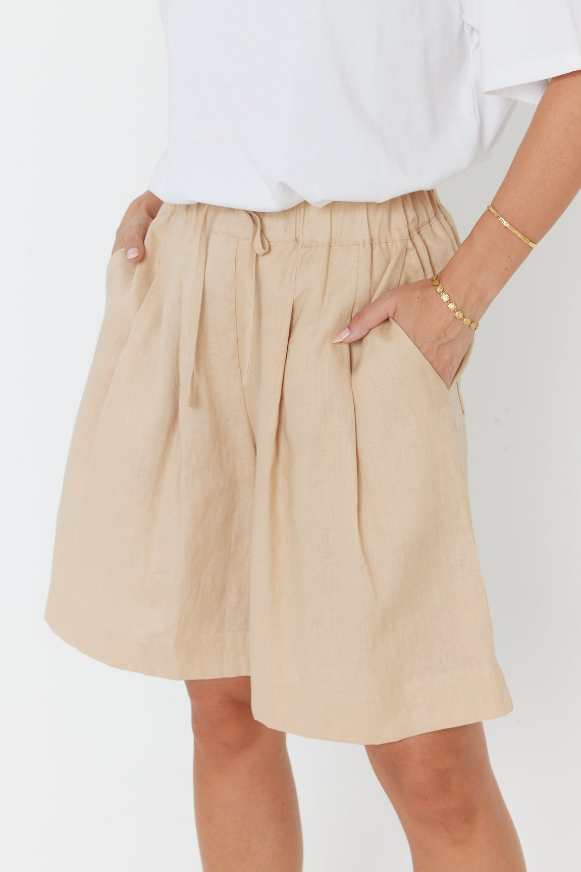 JUNY Shorts Beige