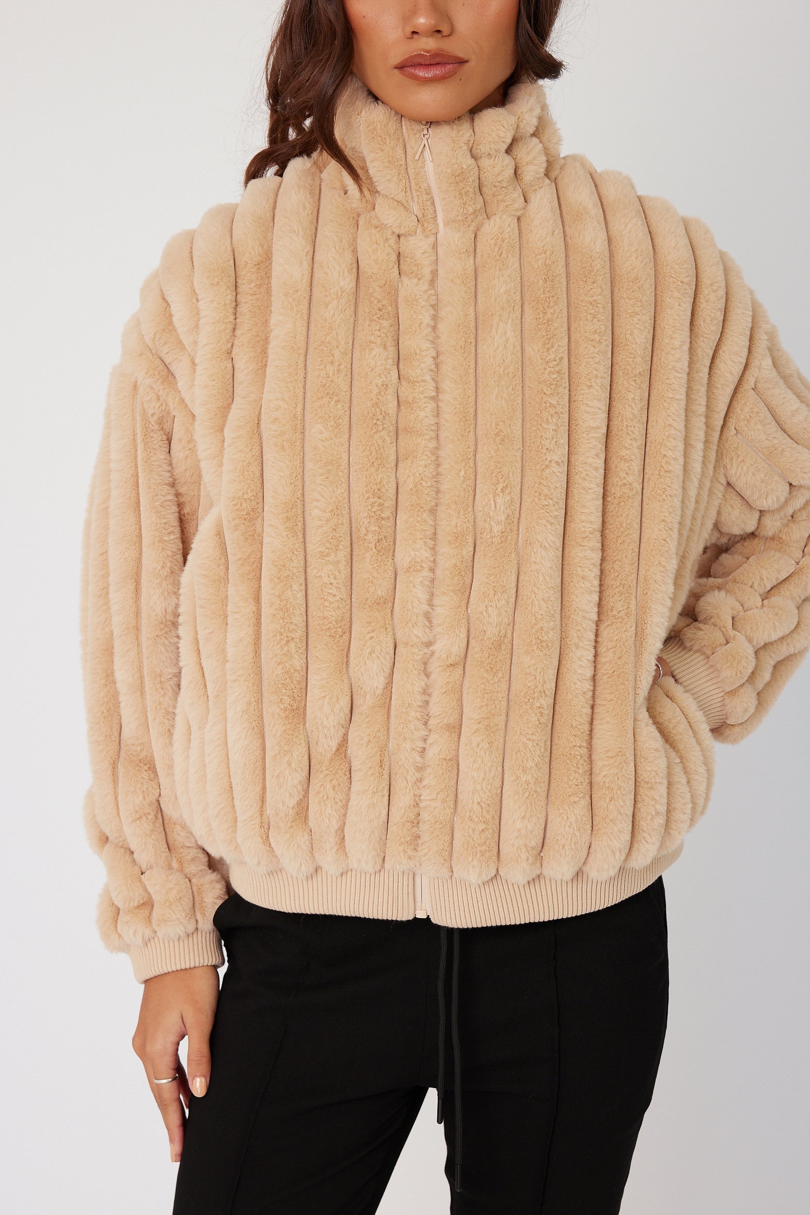 CHILLI Faux Jacket Beige