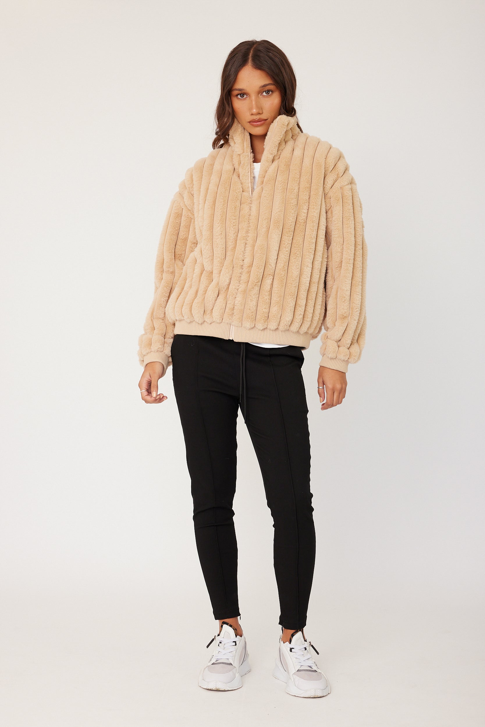 CHILLI Faux Jacket Beige