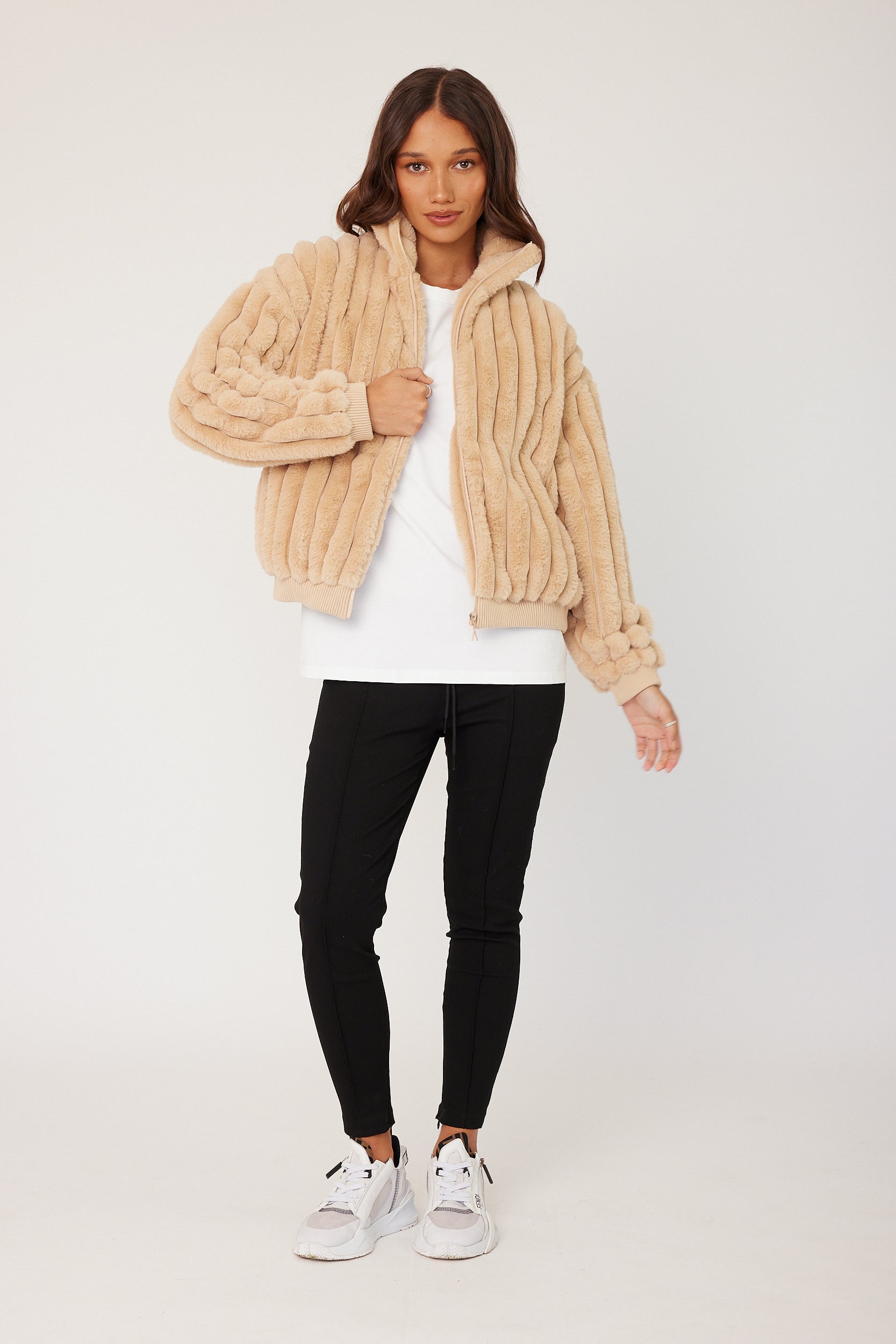 CHILLI Faux Jacket Beige