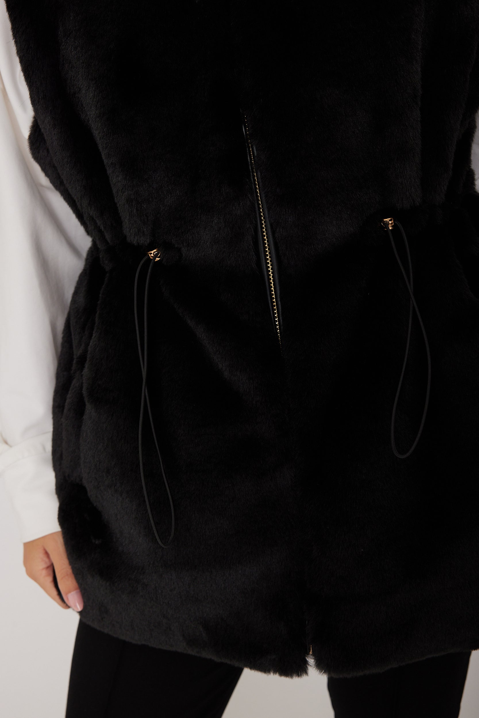 DUKE Faux Vest Black