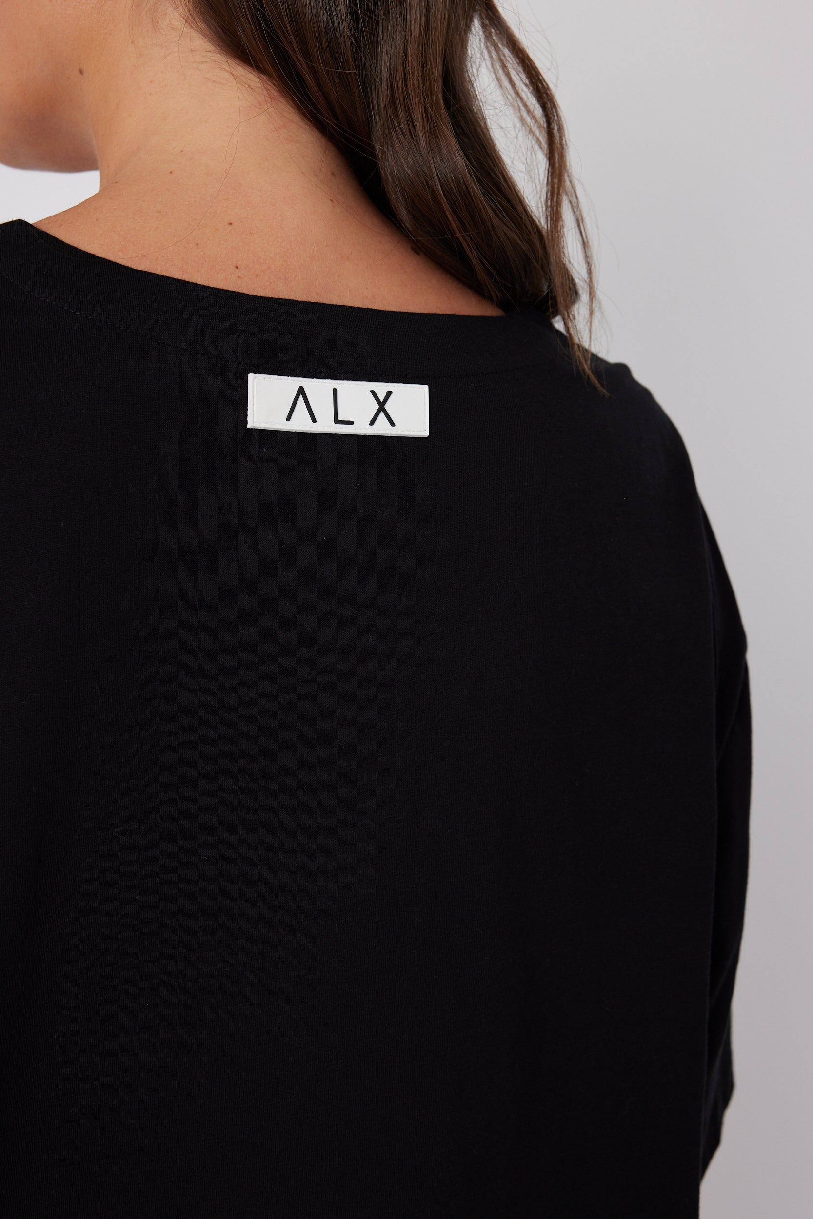 NIX V-Neck T-Shirt Black