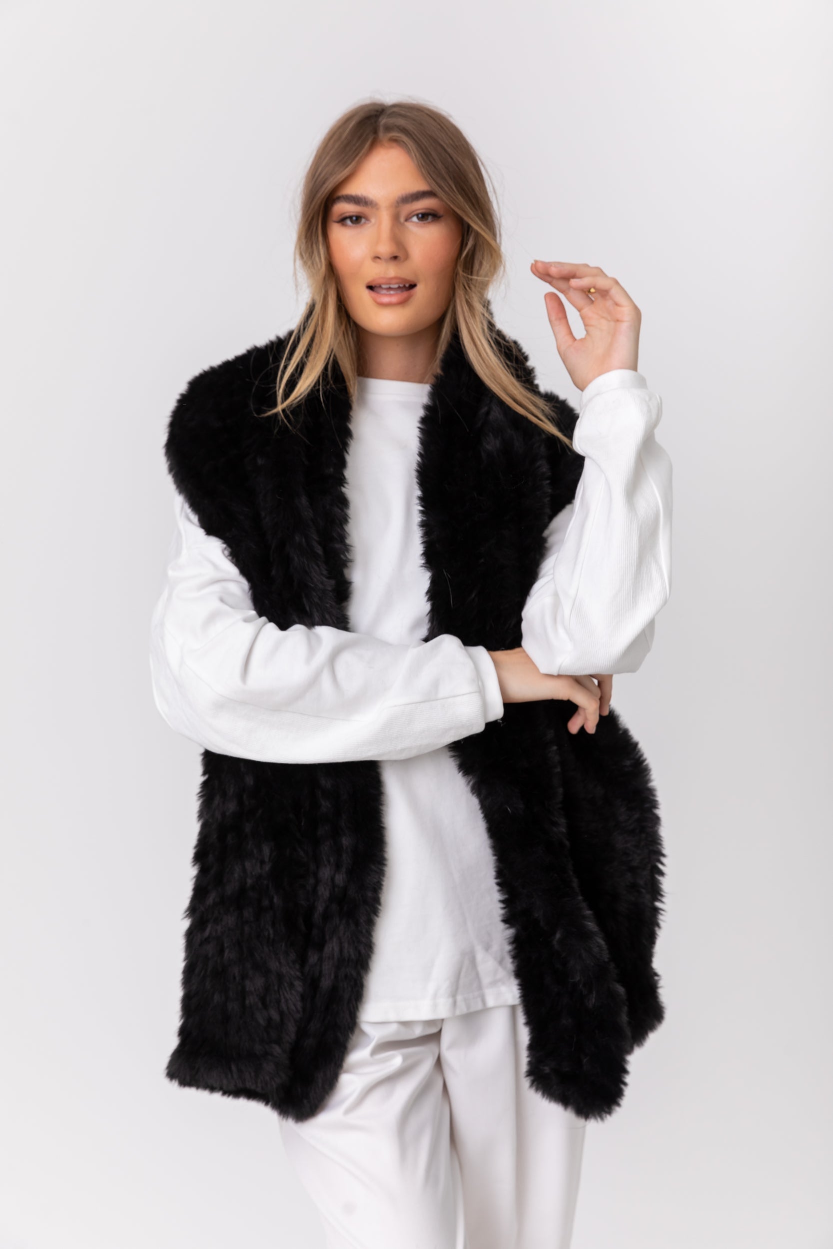 KALUA Faux Scarf Black