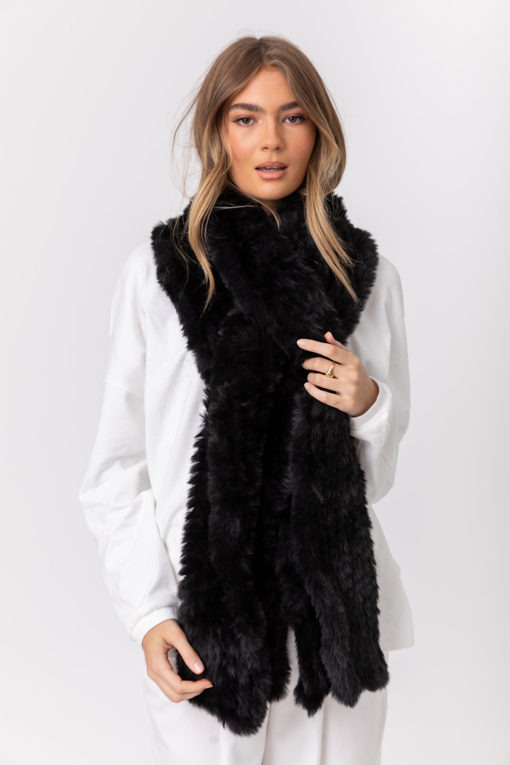 KALUA Faux Scarf Black