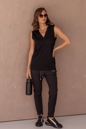SIMBA V-Neck Black