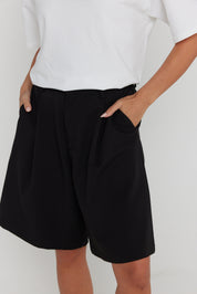 BERNY Shorts Black