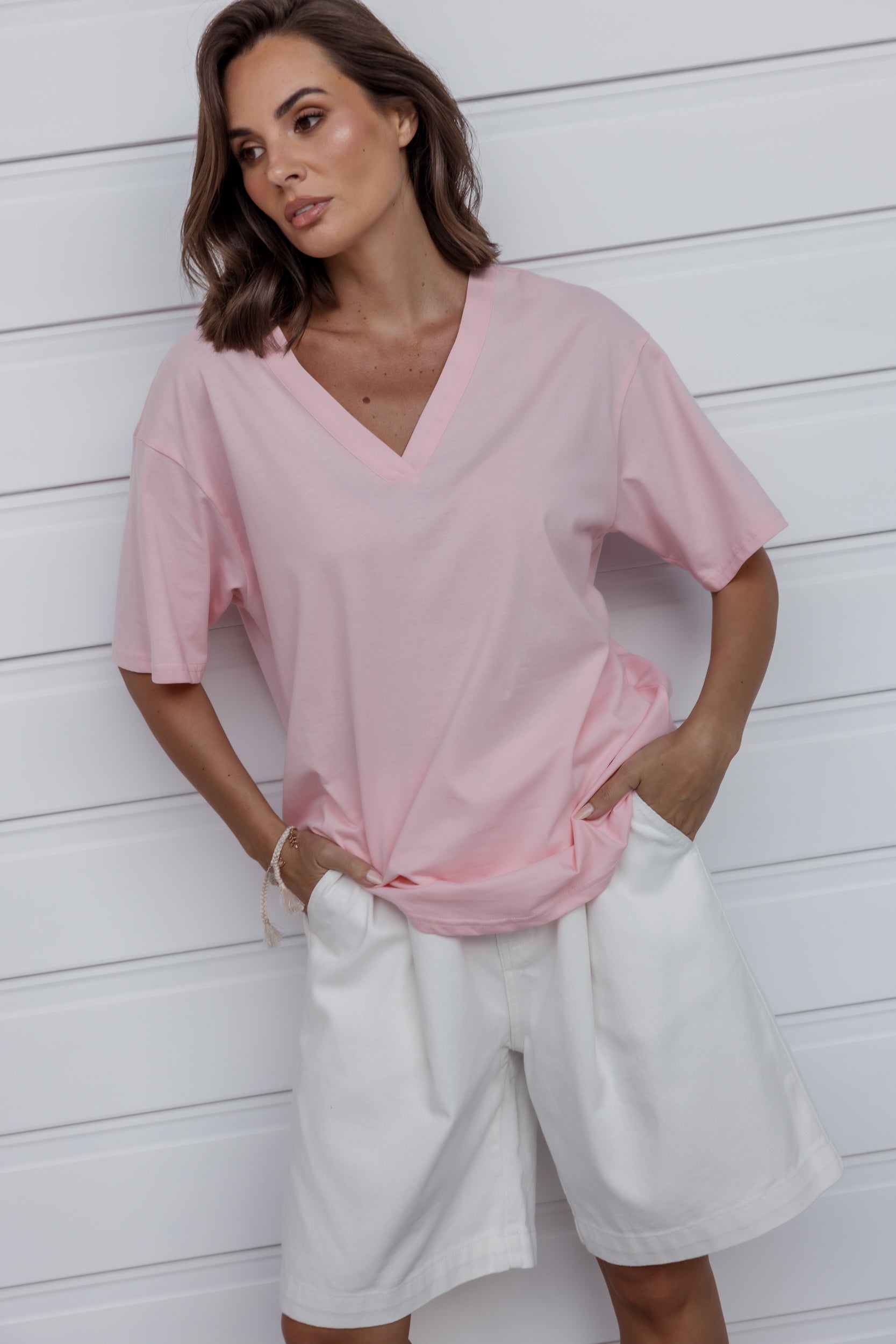NIX V-Neck T-Shirt Pink