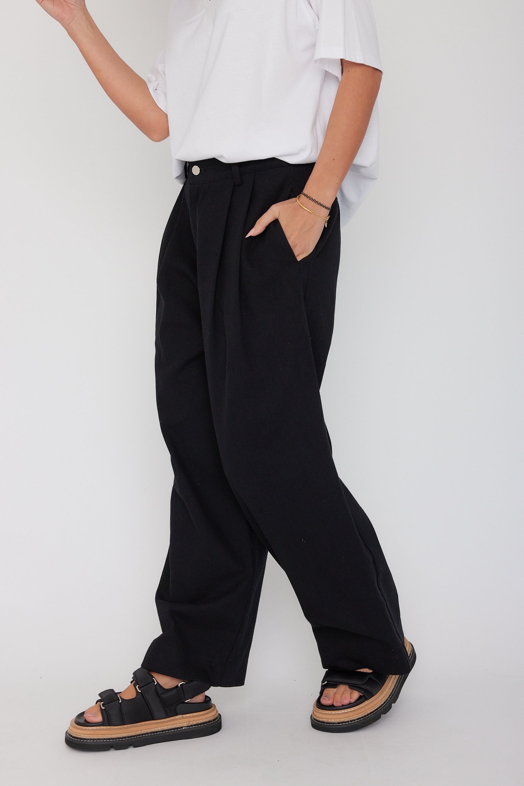 HARBOUR Pants Black – A L E X A N D R A