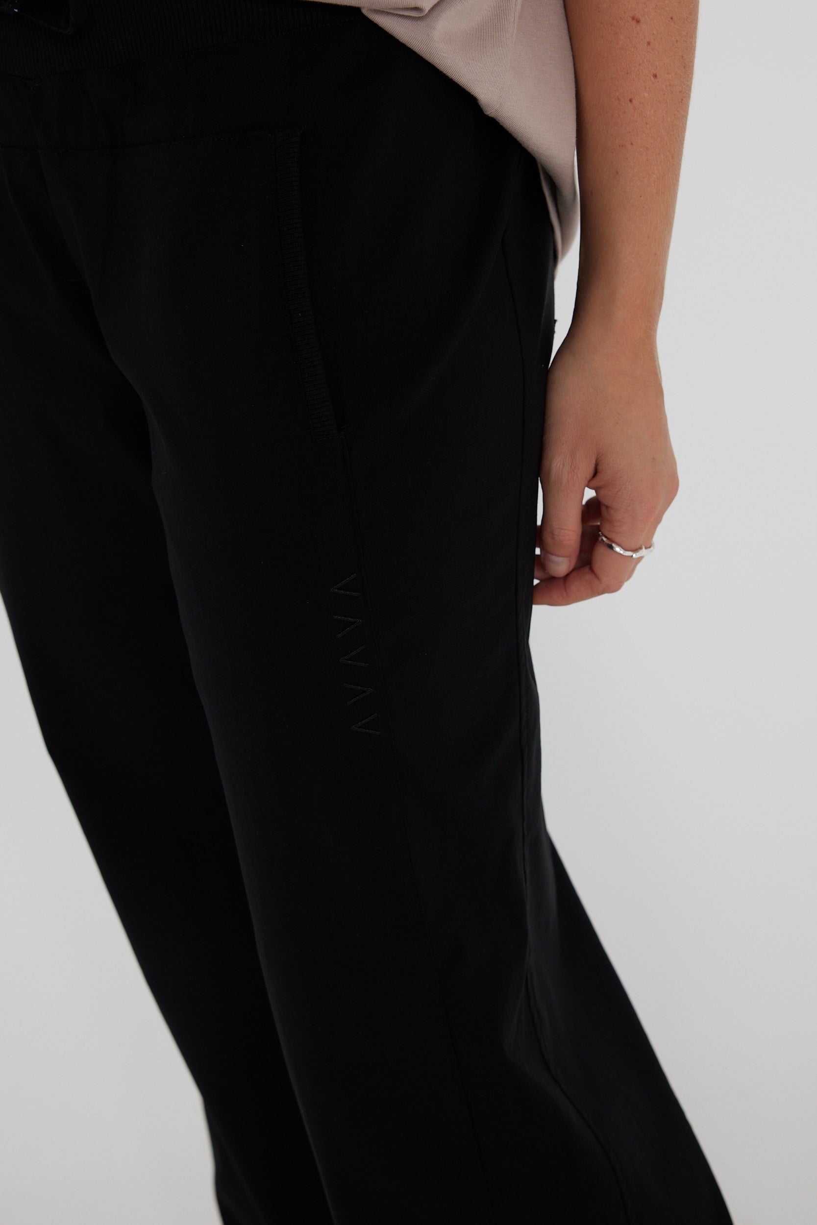 ARDEN Pants Black