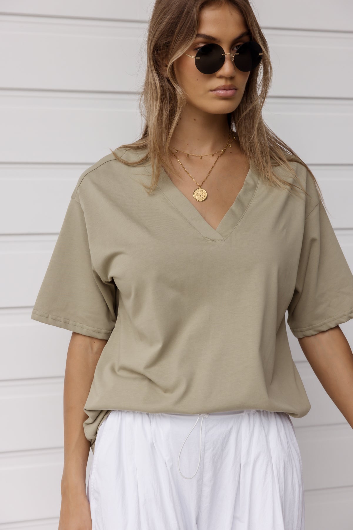 NIX V-Neck T-Shirt Green Taupe