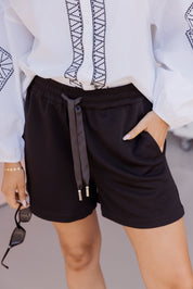 MASTI Shorts Black