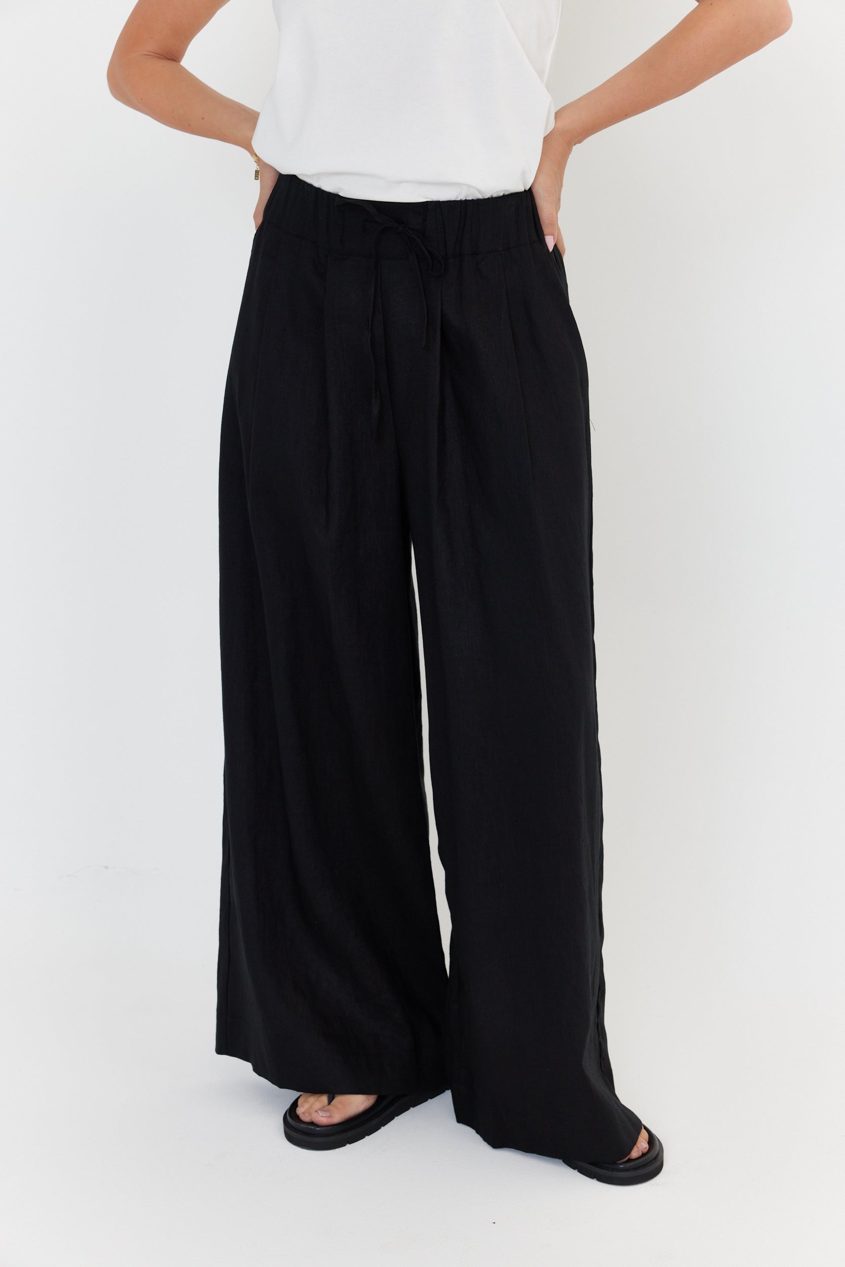 TERI Pants Black