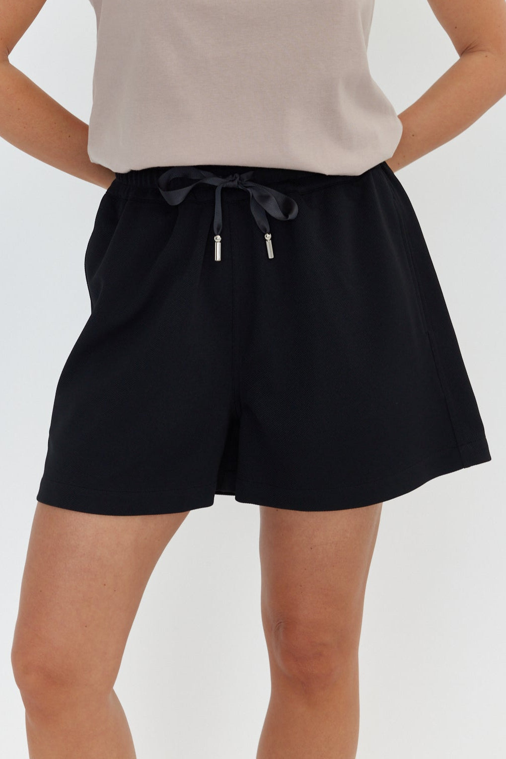 MASTI Shorts Black