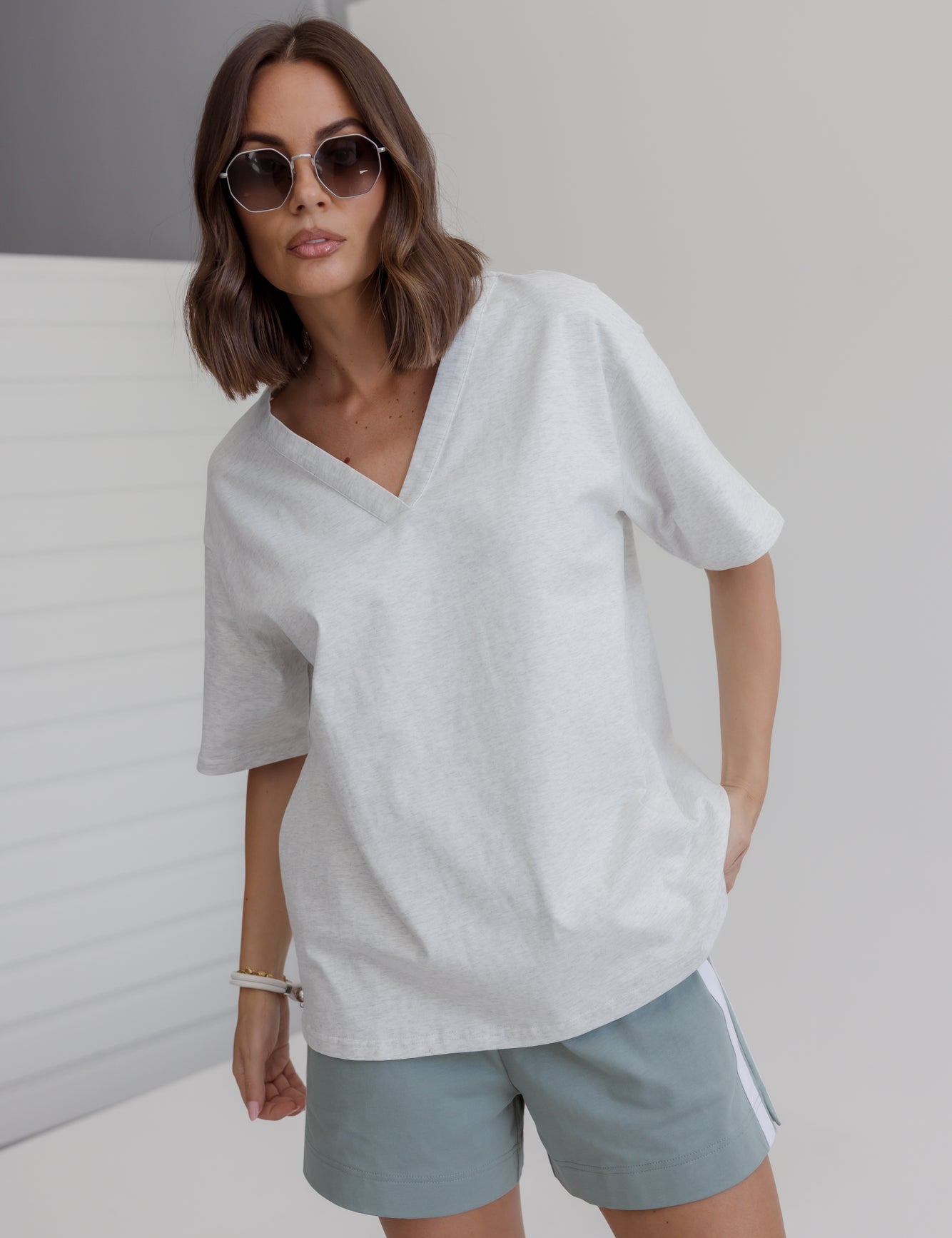 NIX V-Neck T-Shirt Grey Marle