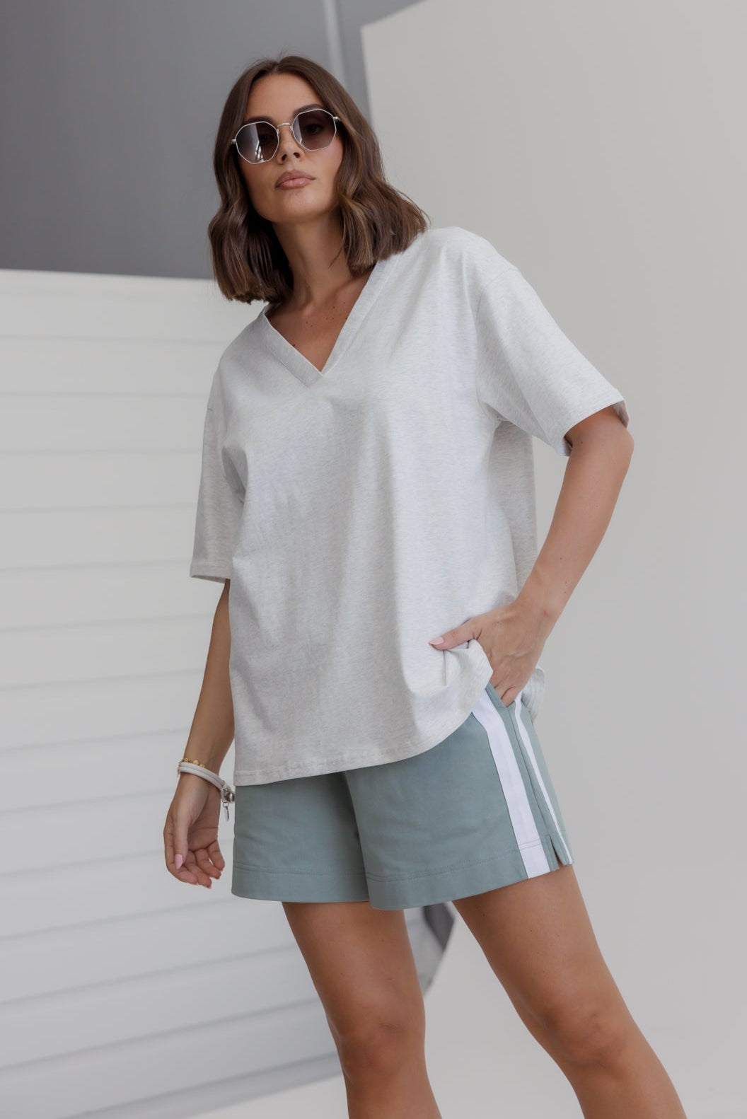 NIX V-Neck T-Shirt Grey Marle