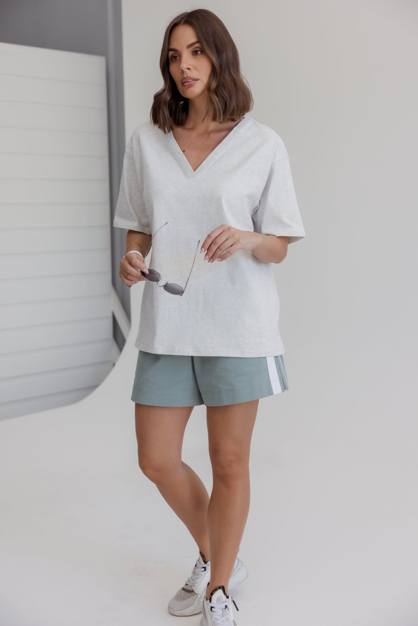 NIX V-Neck T-Shirt Grey Marle