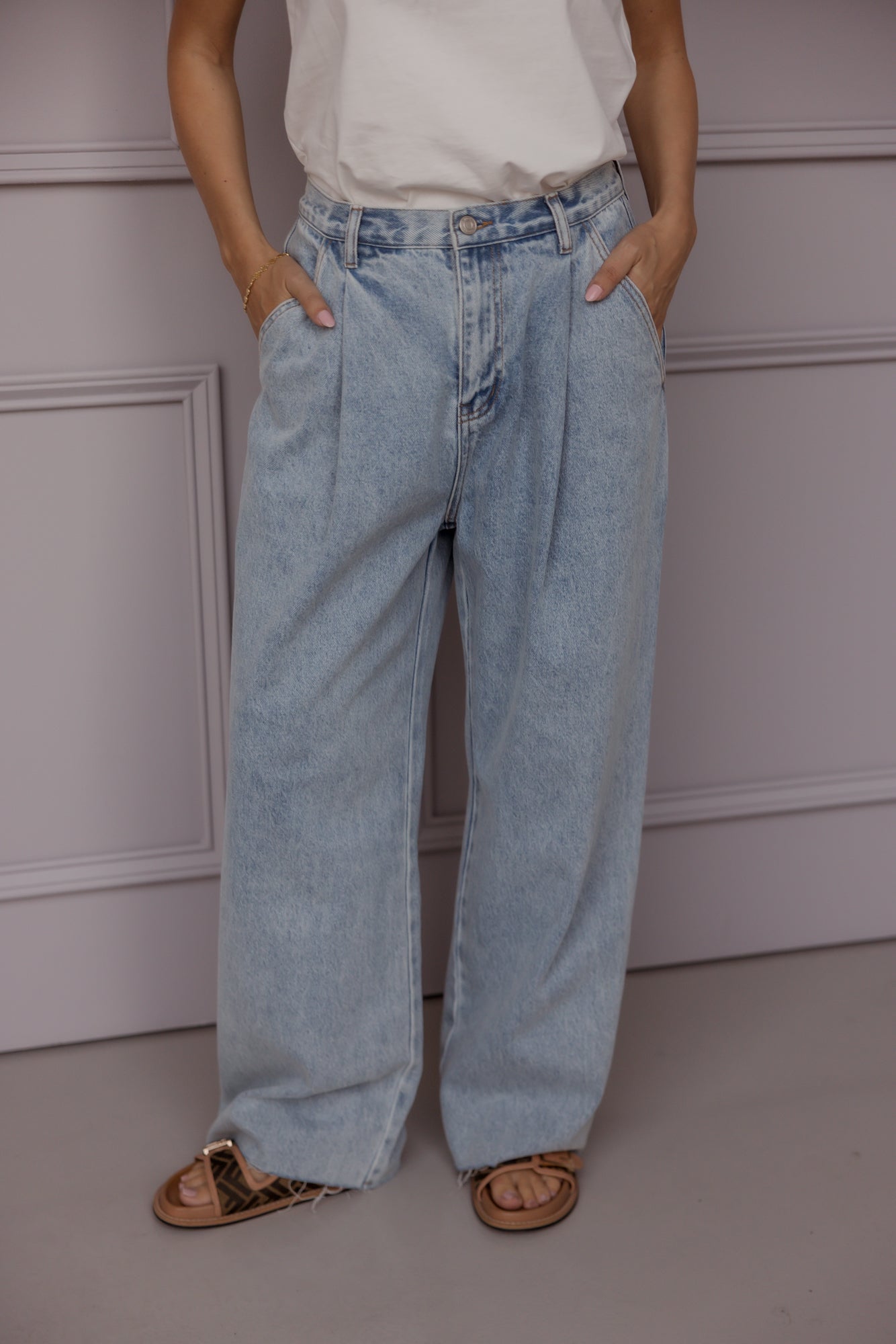 ALESSIA Jeans Light Blue Wash Denim
