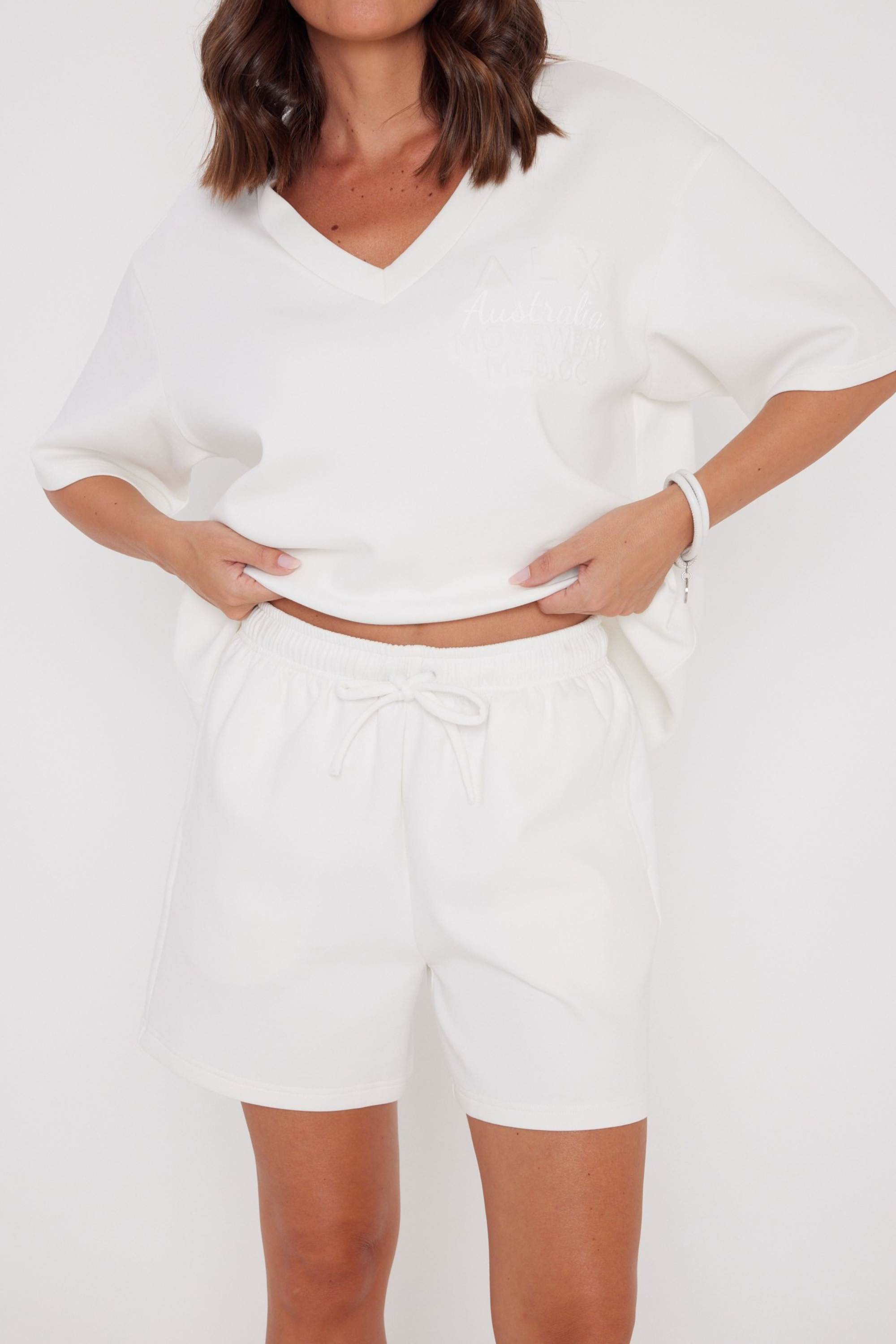 NODE Shorts White