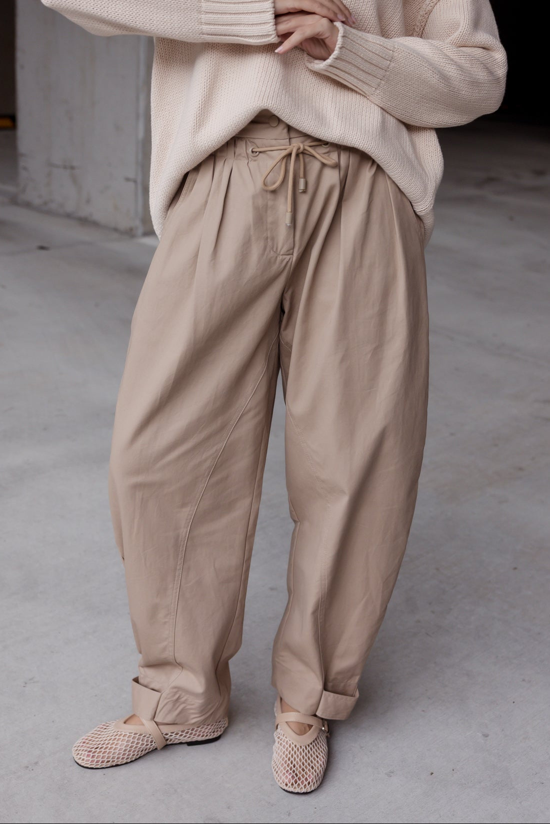 VALE Pants Beige