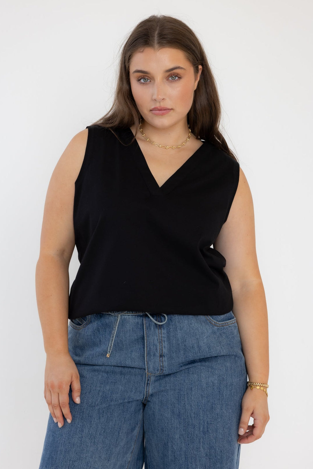 SIMBA V-Neck Black