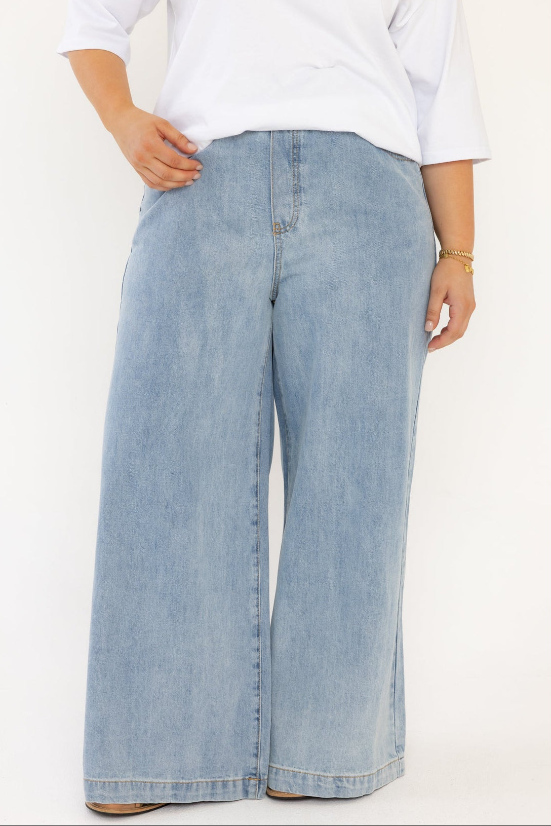 CASEY Jeans Light Blue Wash Denim