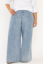 CASEY Jeans Light Blue Wash Denim