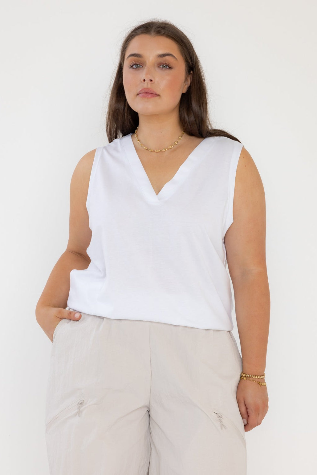 SIMBA V-Neck White