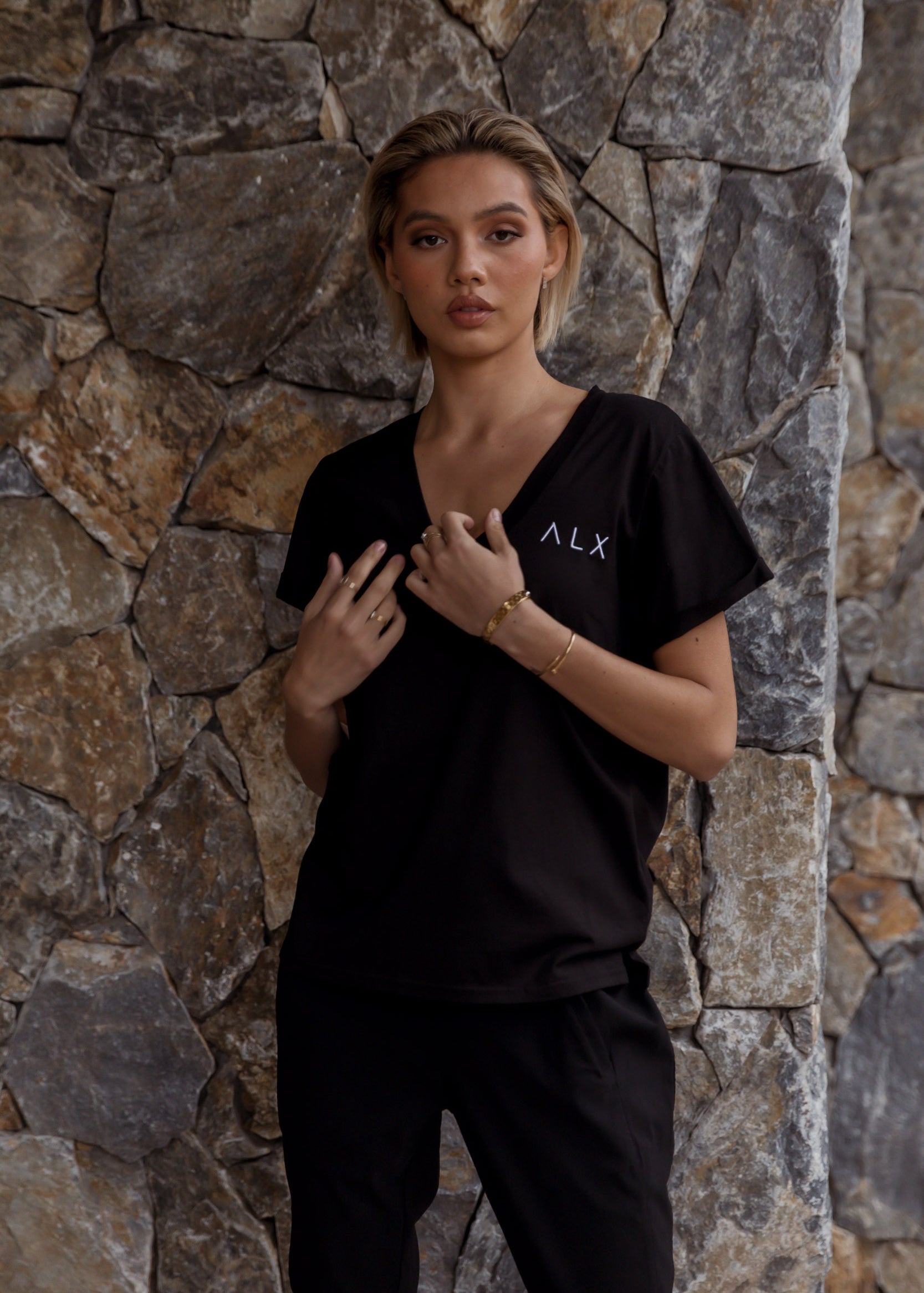 AlexandraALXV-NeckCottonT-shirtBlack1.jpg