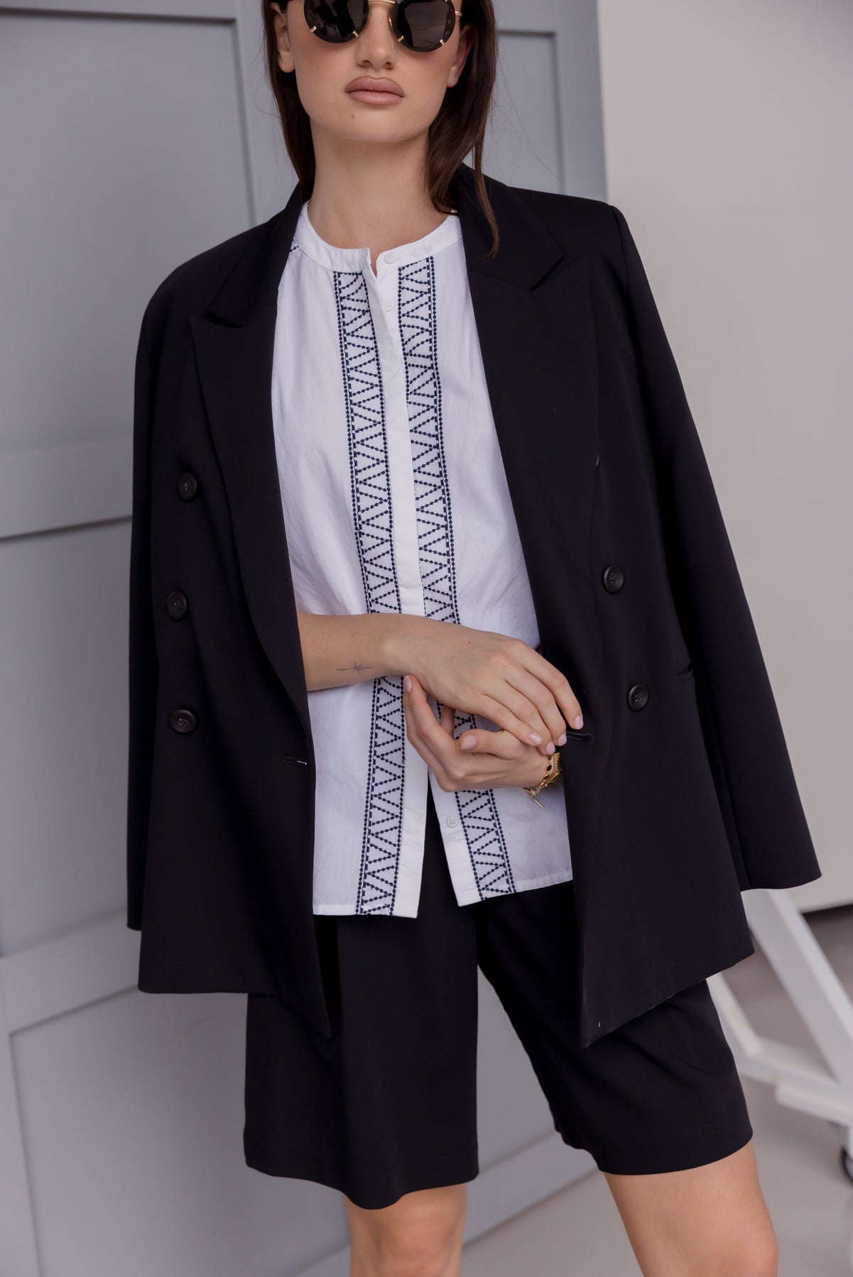 ROMAN Top White/Navy