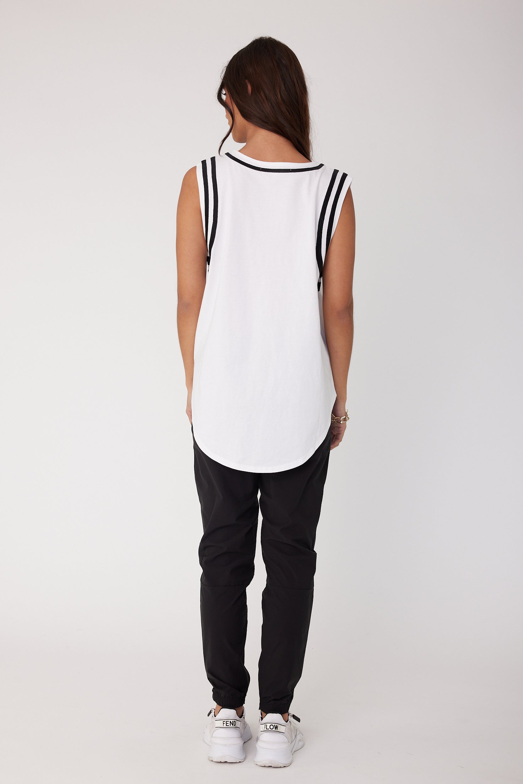 JOBAK Singlet White & Black