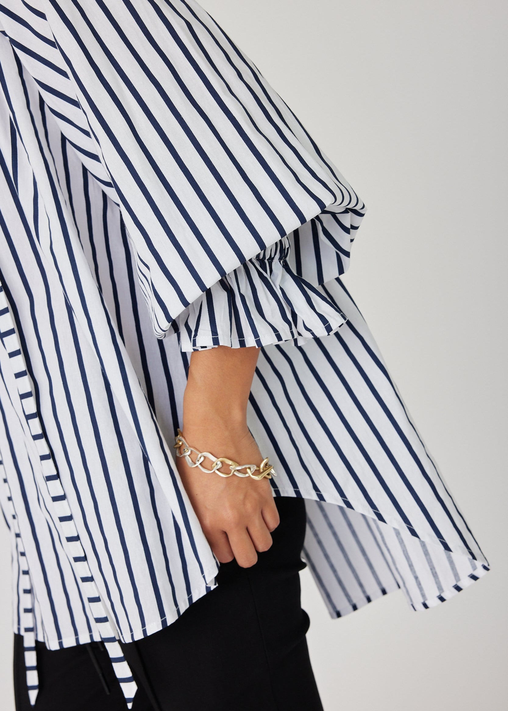 AlexandraDanillCottonFrillCollarCuffBlouseNavyWideStripe3.jpg
