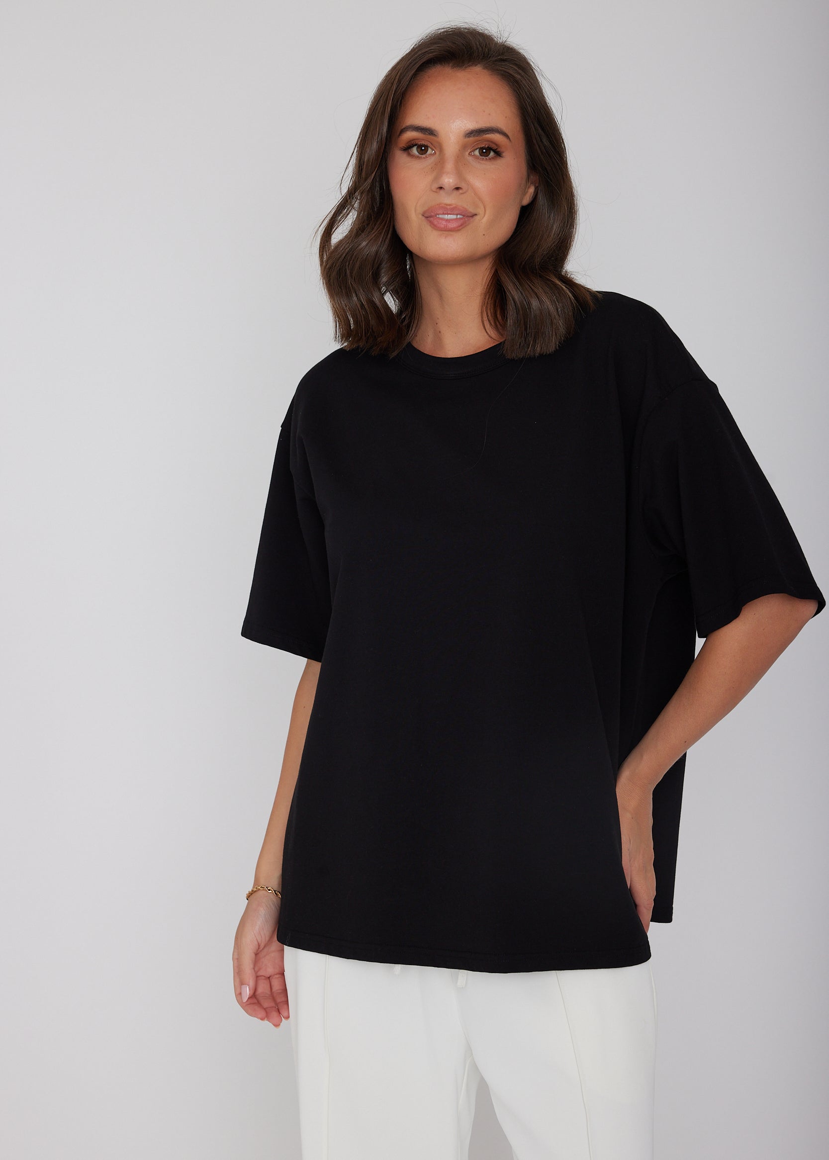 AlexandraPetersOversizedCottonT-shirtBlack1.jpg