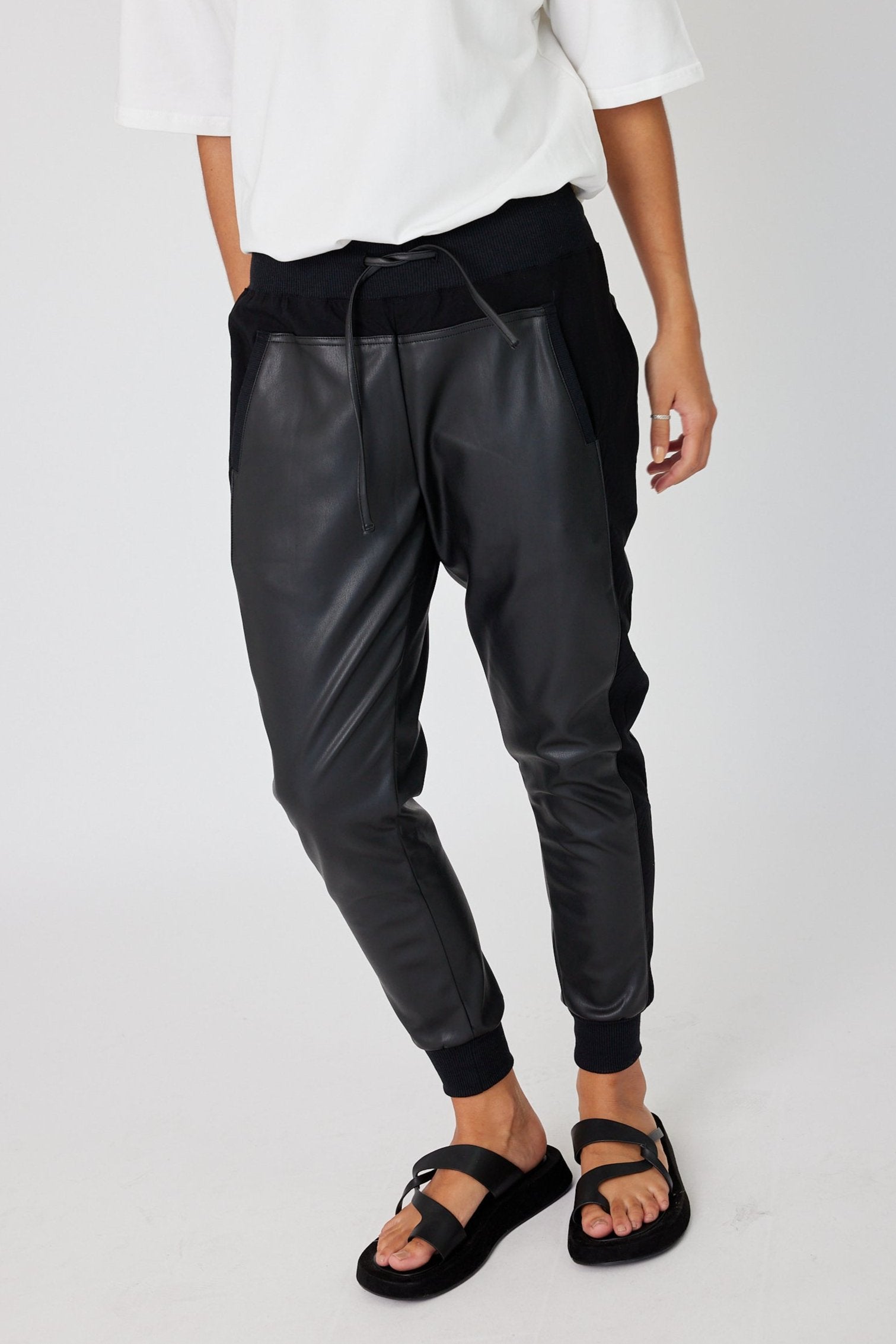 JOEY Pants Vegan Leather Black