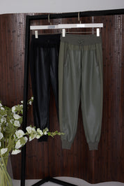 JOEY Pants Vegan Leather Olive