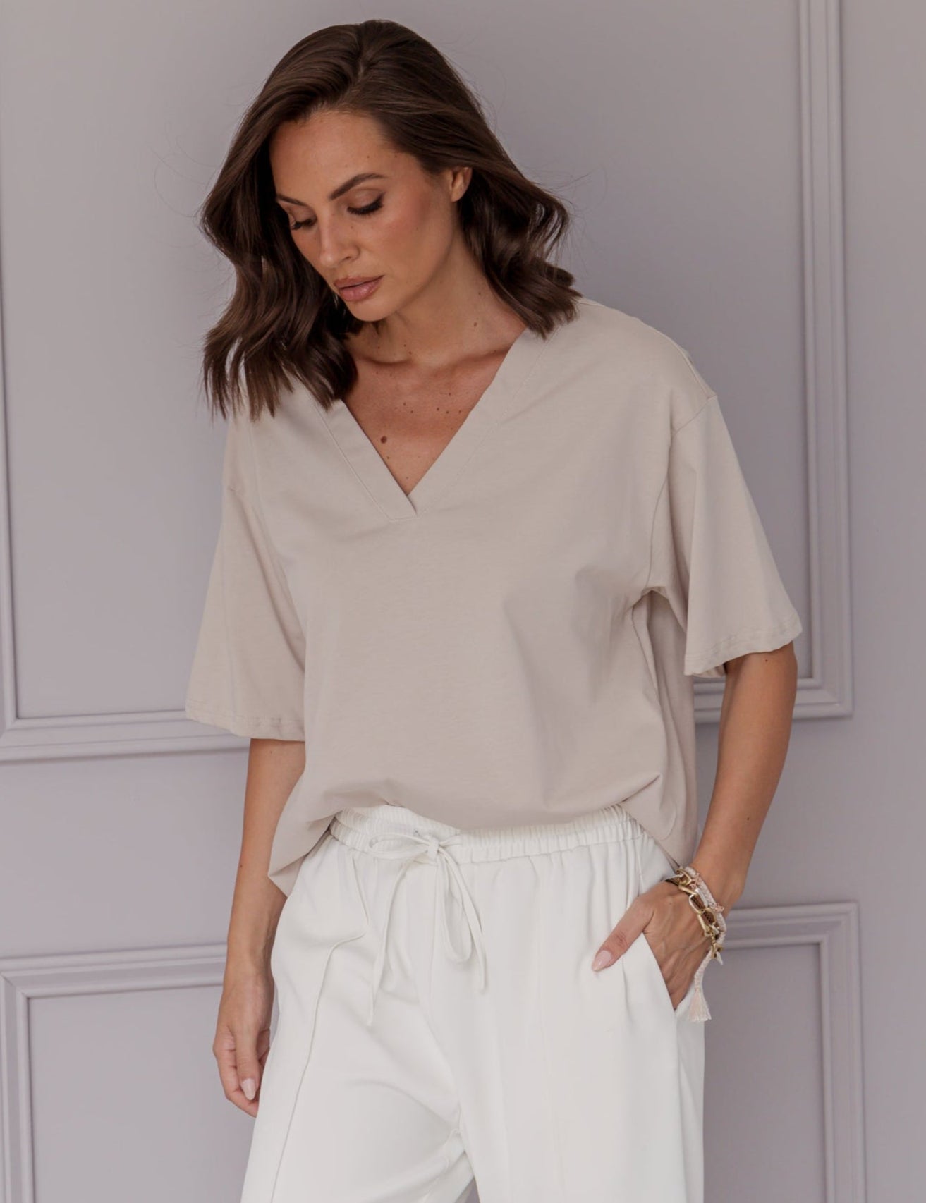NIX V-Neck T-Shirt Stone