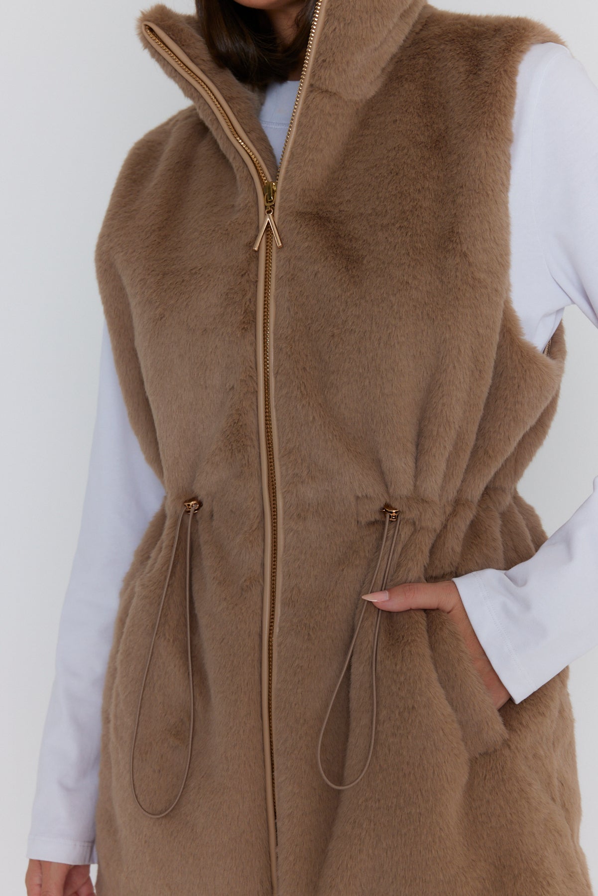 DUKE Faux Vest Hazelnut