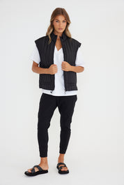 ARIA Vest Black