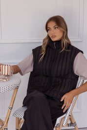 ARIA Vest Black