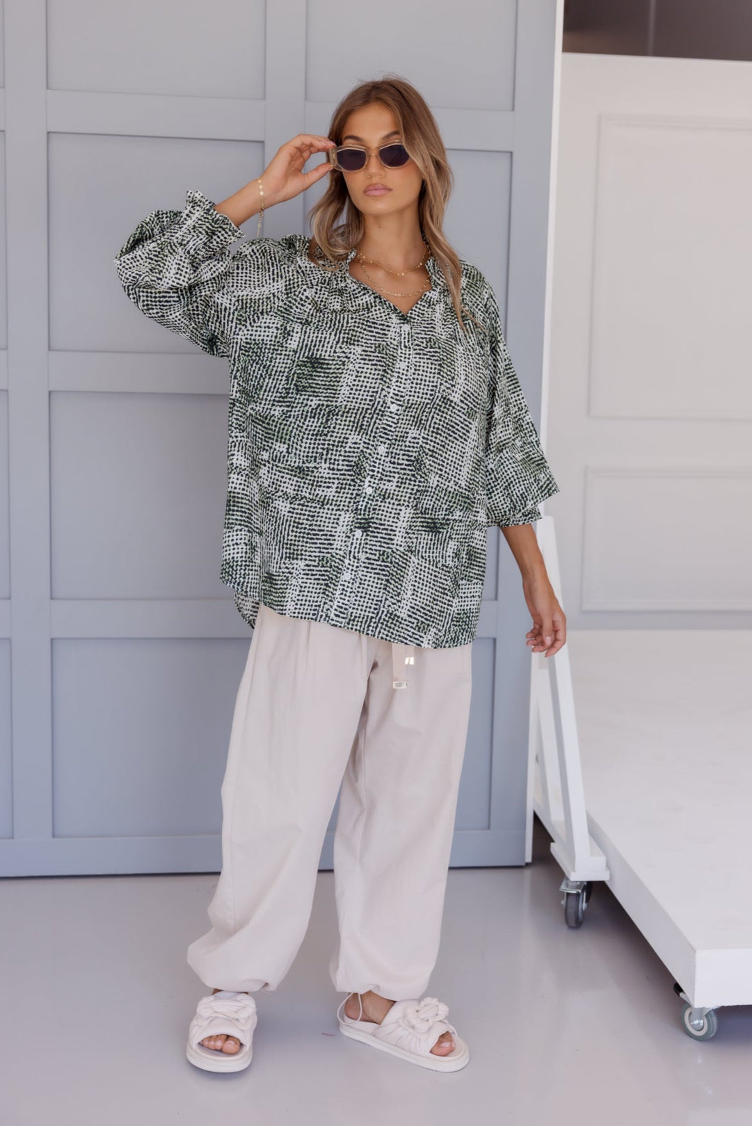 MEEKA Blouse Emerald Textured Print