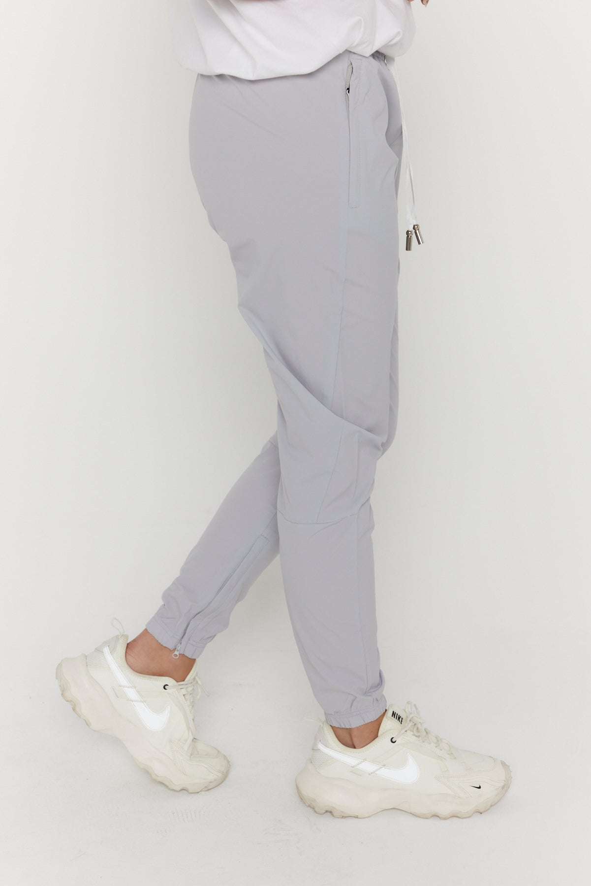 WOLFGANG Pants Light Grey