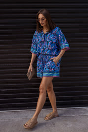 TRENE Shorts Navy Floral Print
