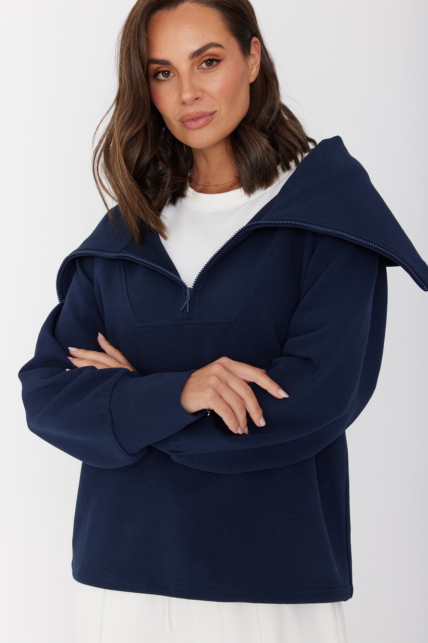 HUXEN Jumper Navy – A L E X A N D R A