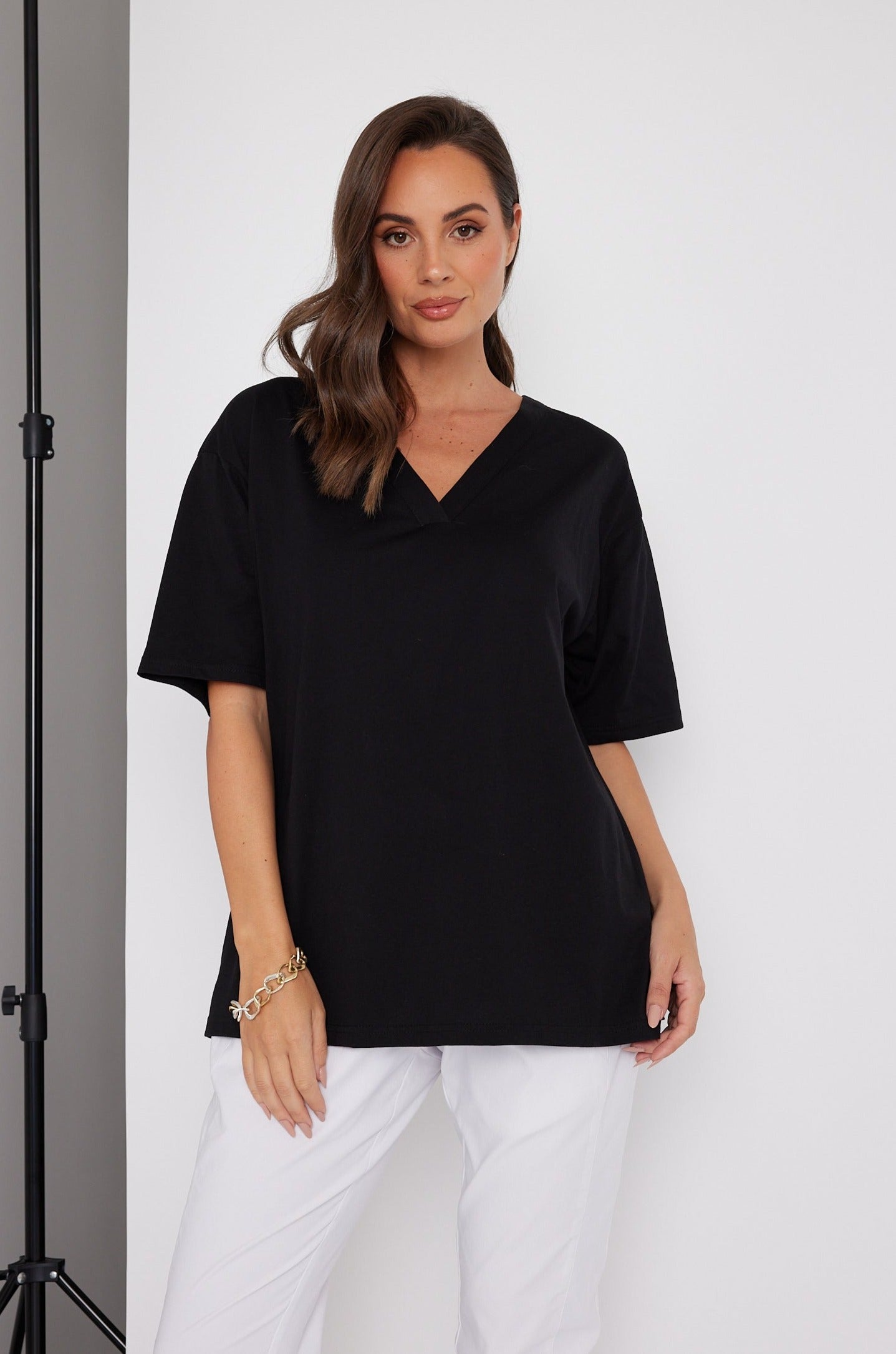anuke　Vneck Compact Shirts anuke（アンヌーク） 【SALE】アンヌーク 即日発送 Vneck Compact