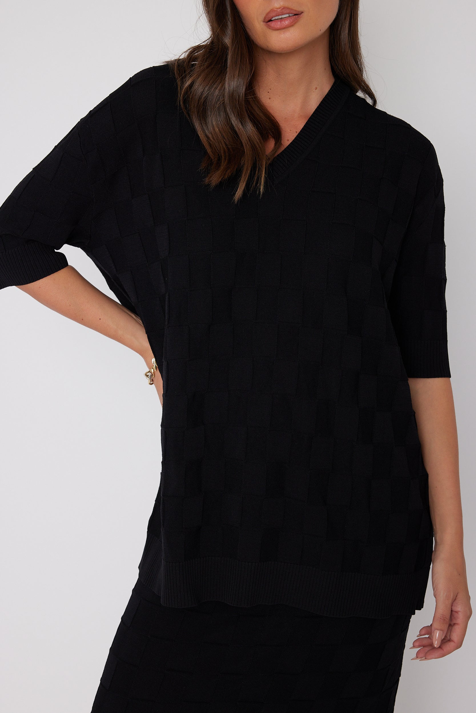 LUX V Knit Top Black – A L E X A N D R A