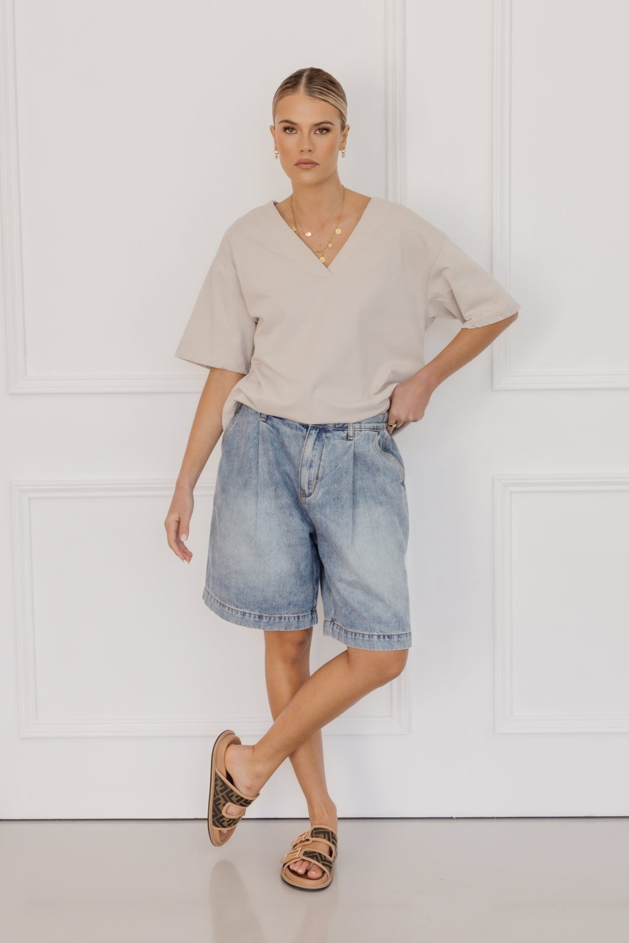 NIX V-Neck T-Shirt Stone